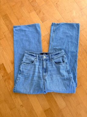 Hollister Light Blue Women’s High-Rise wide leg Jeans